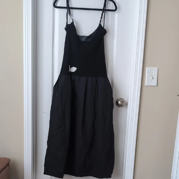 Women's Black Drop Waist Midi Dress - Picture 6 of 6